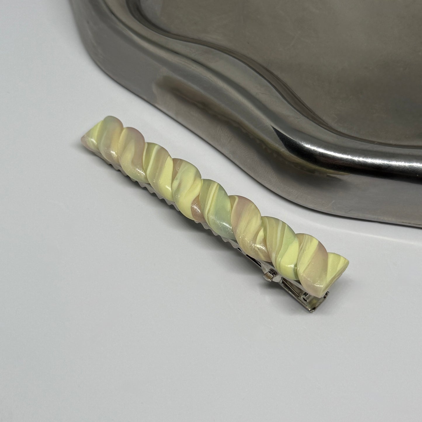 Dreamy Vanilla-Hair Clip