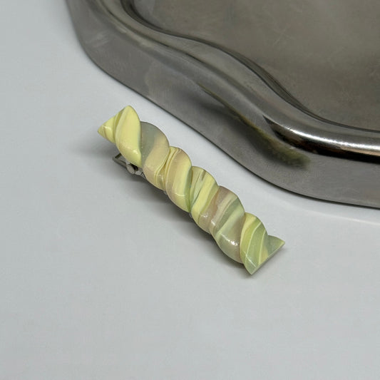 Dreamy Vanilla-Mini Hair Clip