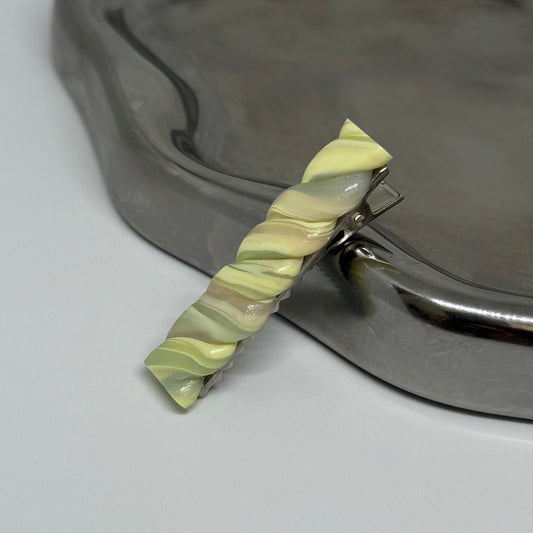 Dreamy Vanilla-Mini Hair Clip